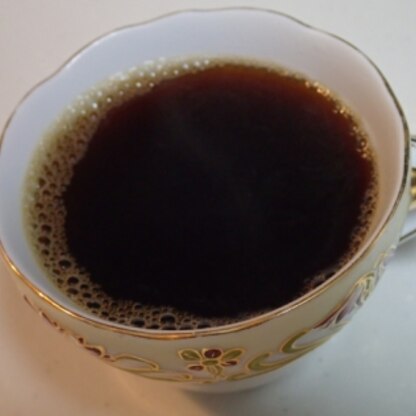 こんにちはぁ❤香りはコーヒー＆味は緑茶が強いね！！アジアンテイストでめちゃ美味しかったよ❤うまごちさまぁ❤